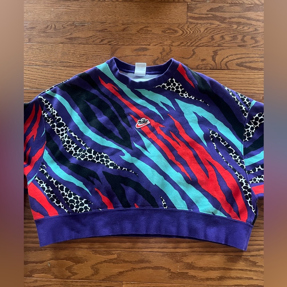 Nike Mini Swoosh Oversized Cropped Sweatshirt spotted colorful bright